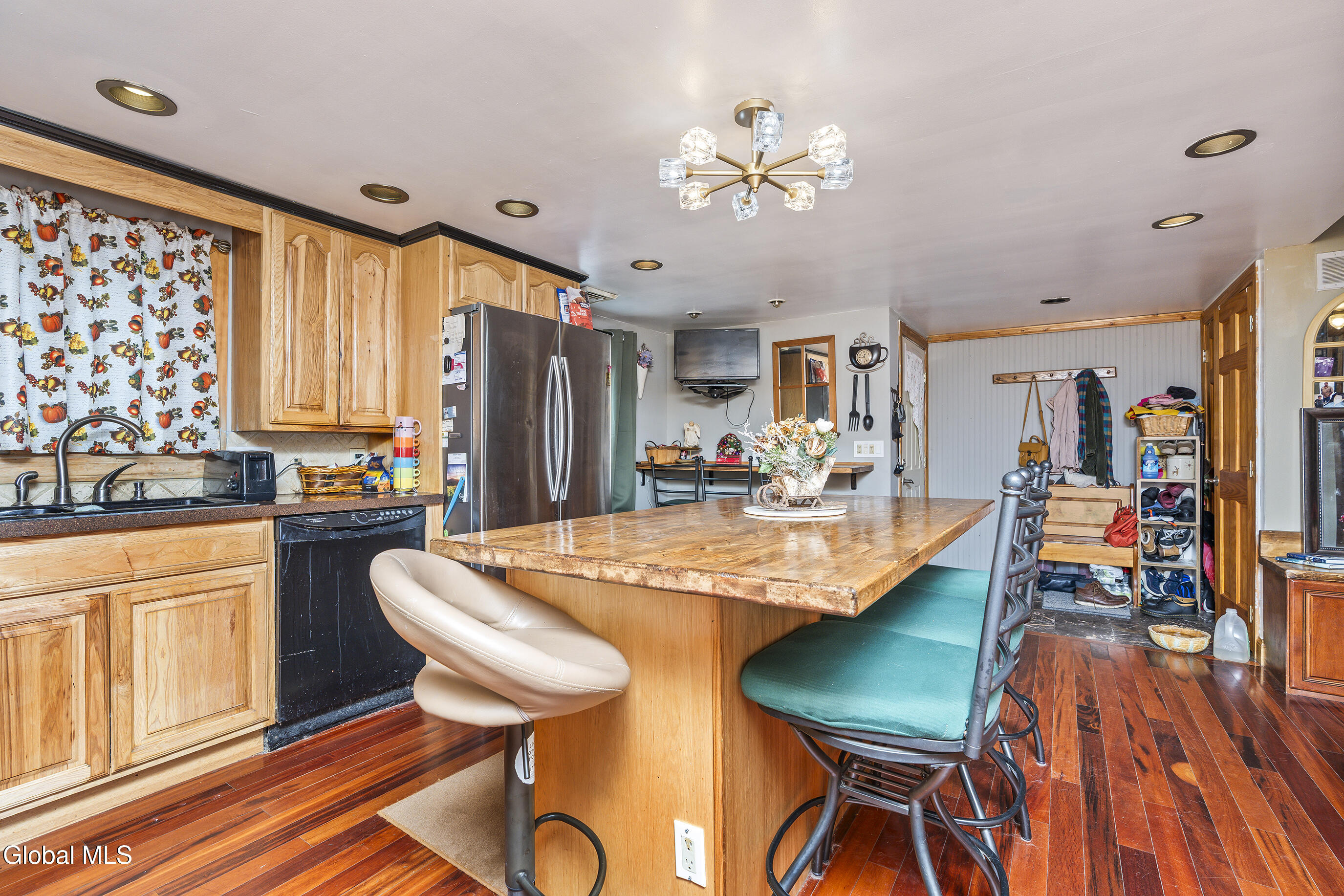 28 Thimbleberry Road Malta, NY 12020 - Photo 9 of 46 014-28-Thimbleberry-Rd-Ballston-Spa-NY-1