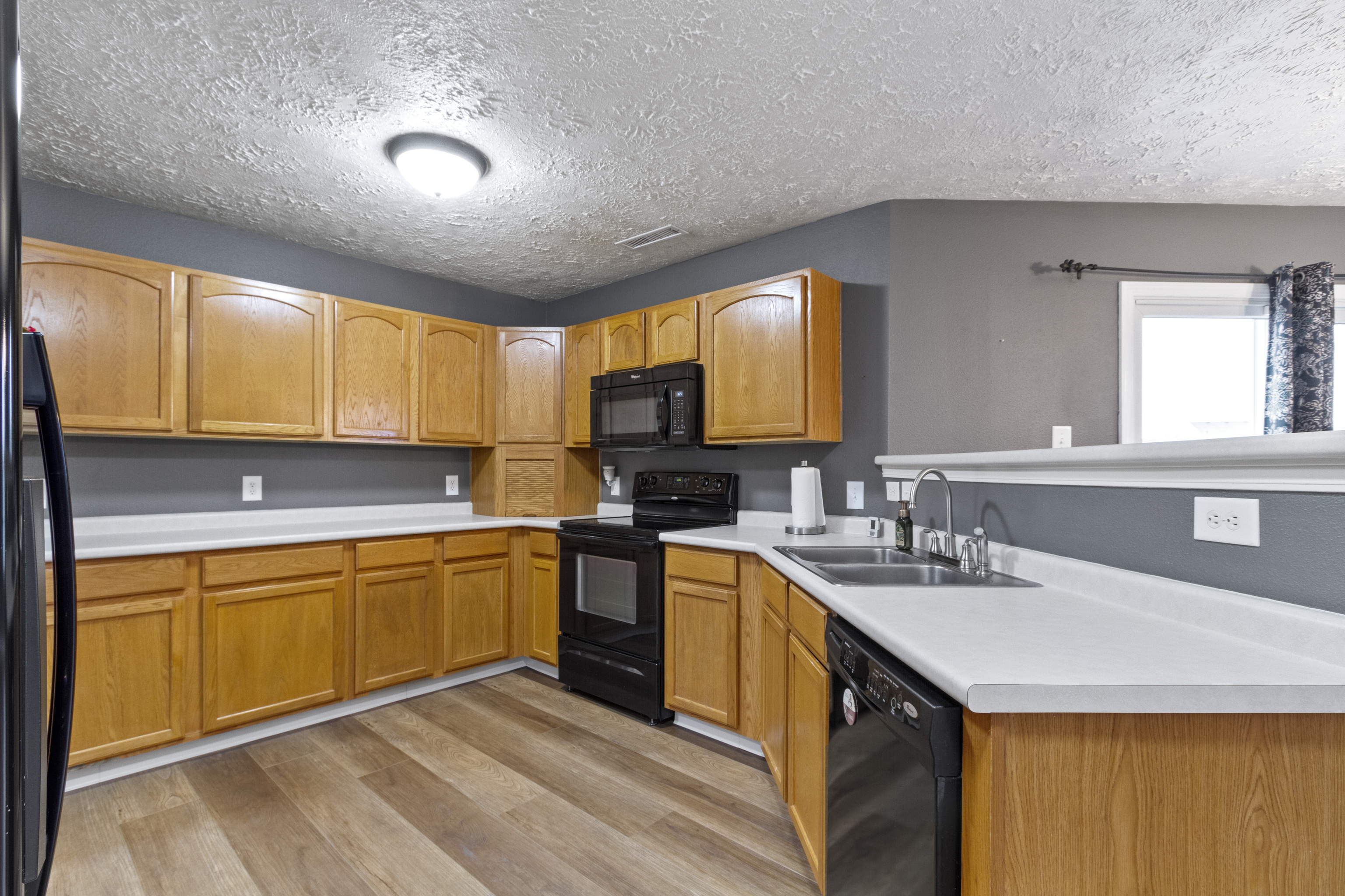 8250 South Evening Drive Pendleton, IN 46064 - Photo 14 of 46