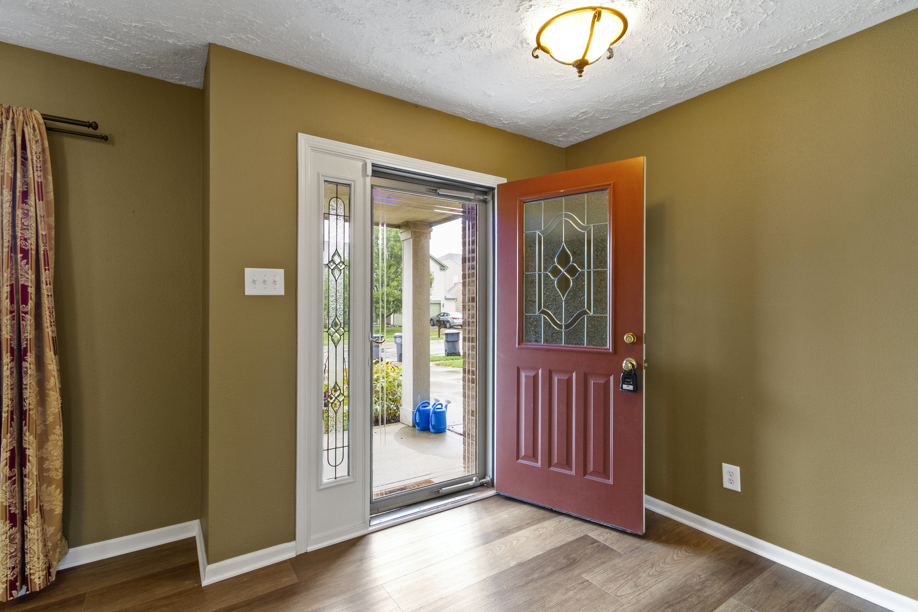 8250 South Evening Drive Pendleton, IN 46064 - Photo 4 of 46