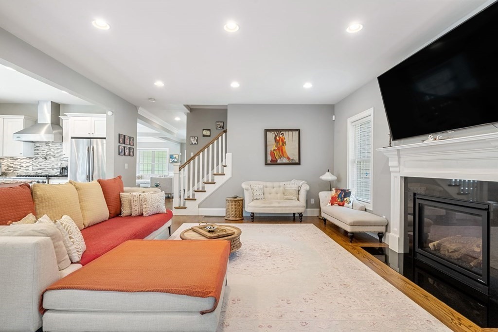 26 Redwing Road Wellesley, MA 02481 - Photo 4 of 42