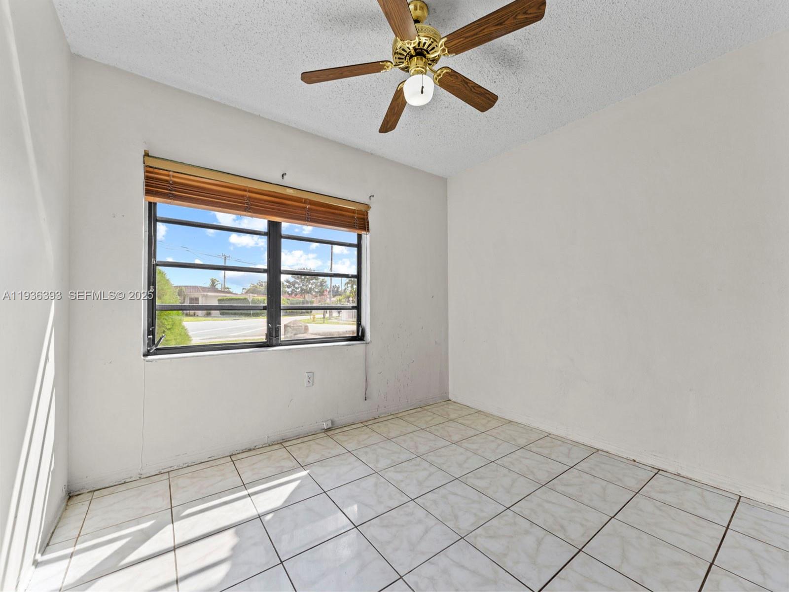 330 Southwest 52nd Avenue Miami, FL 33134 - Photo 13 of 40