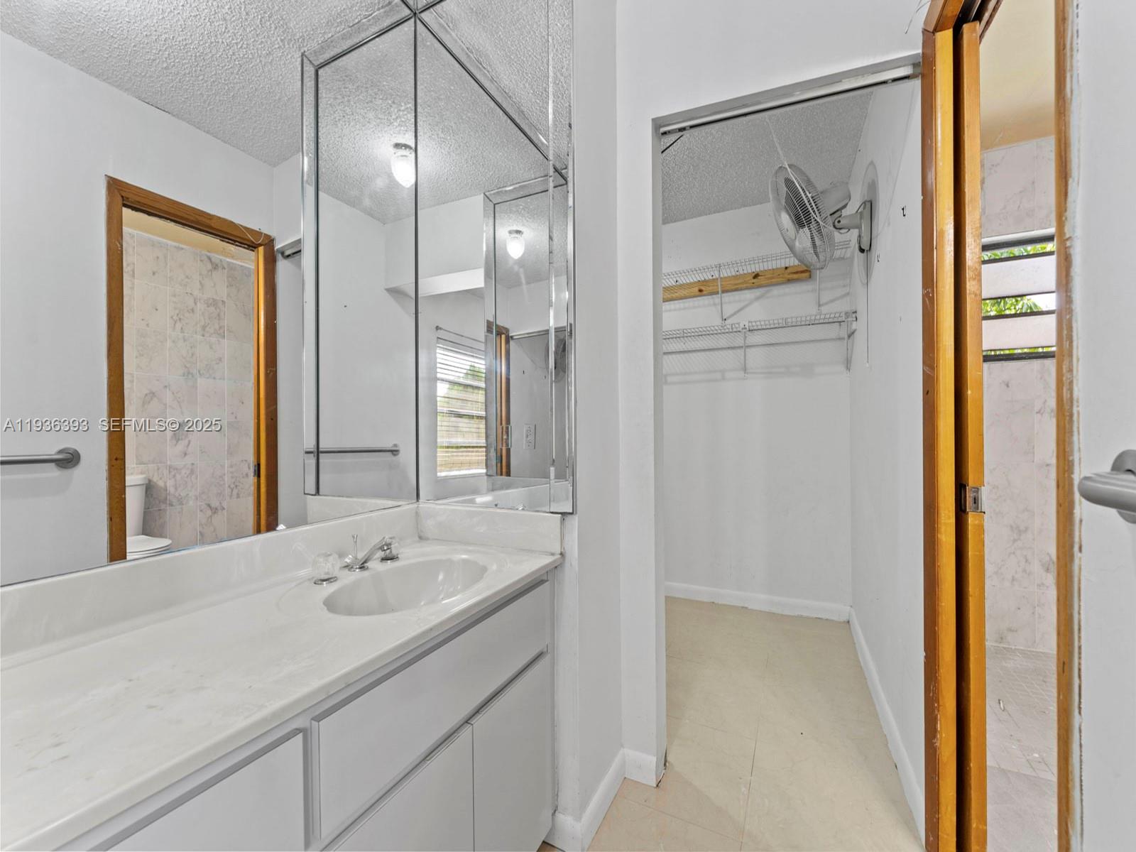 330 Southwest 52nd Avenue Miami, FL 33134 - Photo 23 of 40