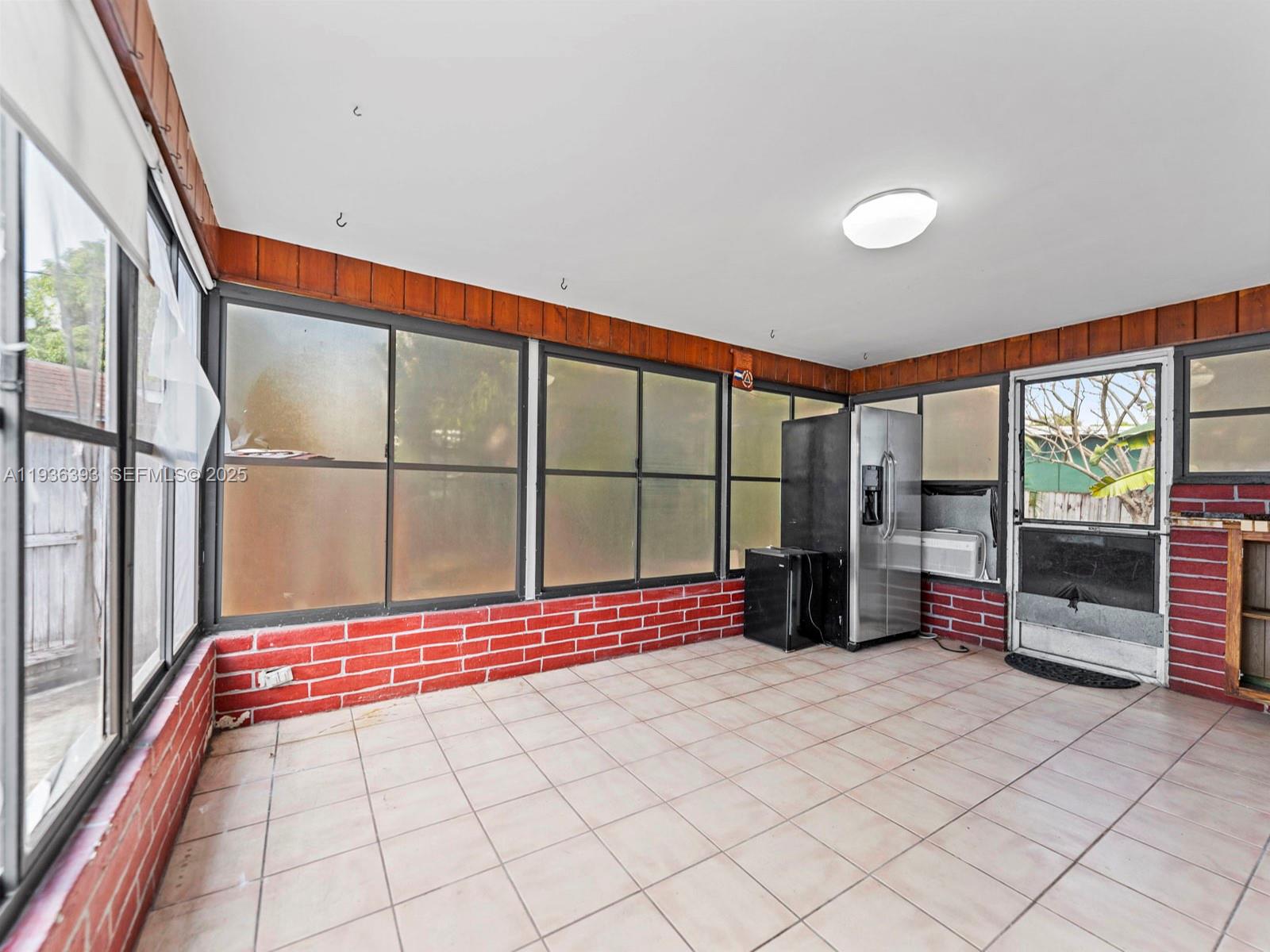 330 Southwest 52nd Avenue Miami, FL 33134 - Photo 29 of 40