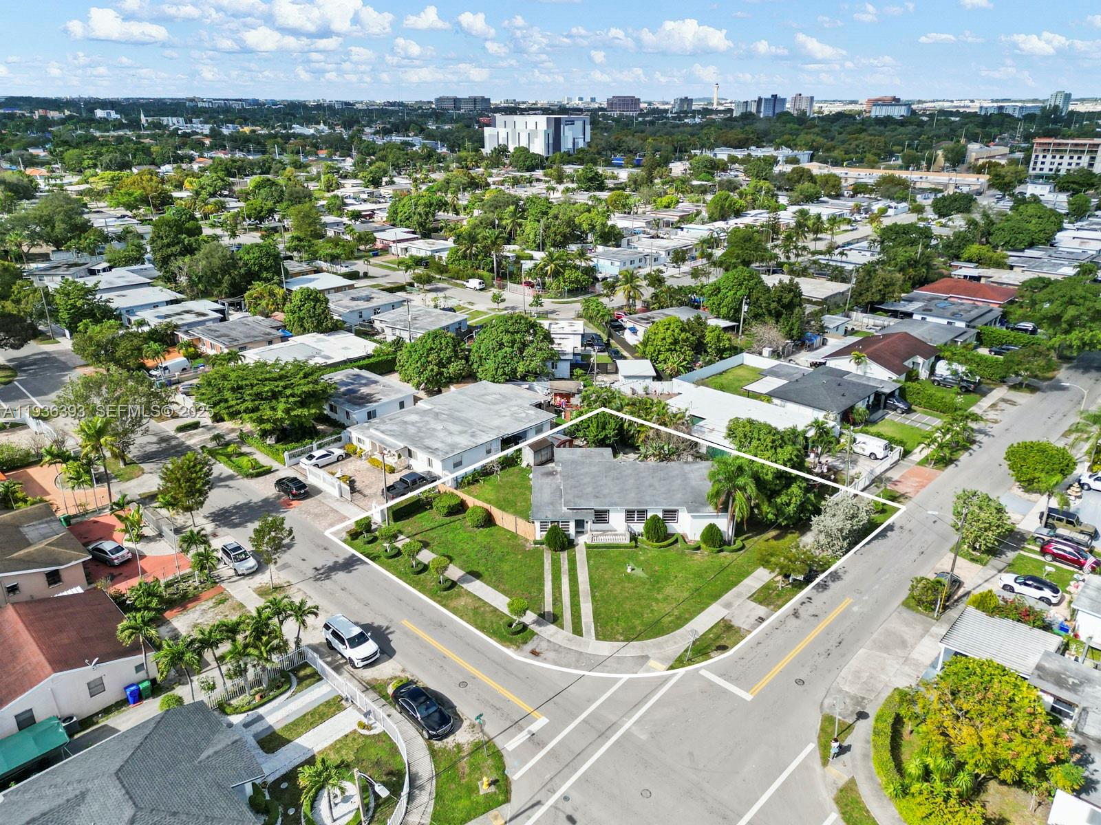 330 Southwest 52nd Avenue Miami, FL 33134 - Photo 38 of 40