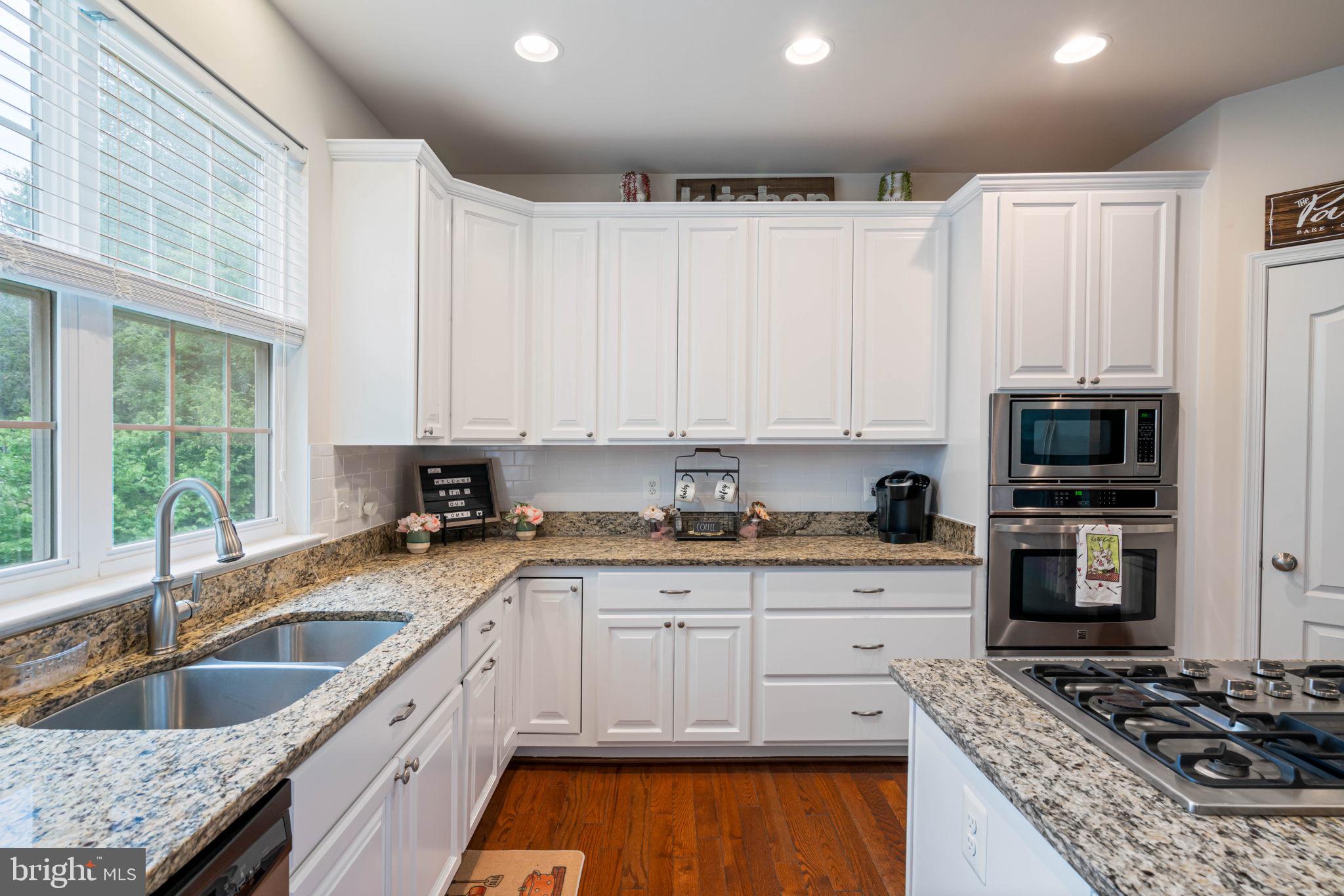 51 Hampton Park Road Stafford, VA 22554 - Photo 14 of 55 Brand new subway tile backsplash