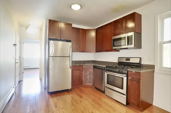 $2,300 | 79 Beacon Avenue, Unit 3, Jersey City, NJ 07306