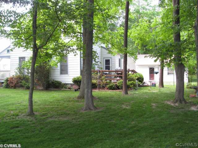 6541 Midview Road Henrico, VA 23231 - Photo 2 of 7 Exterior Back