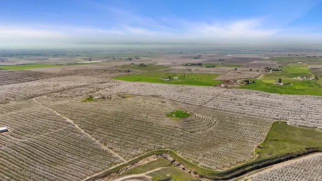 a view of outdoor space with city view