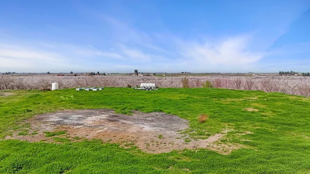 a view of a swimming pool