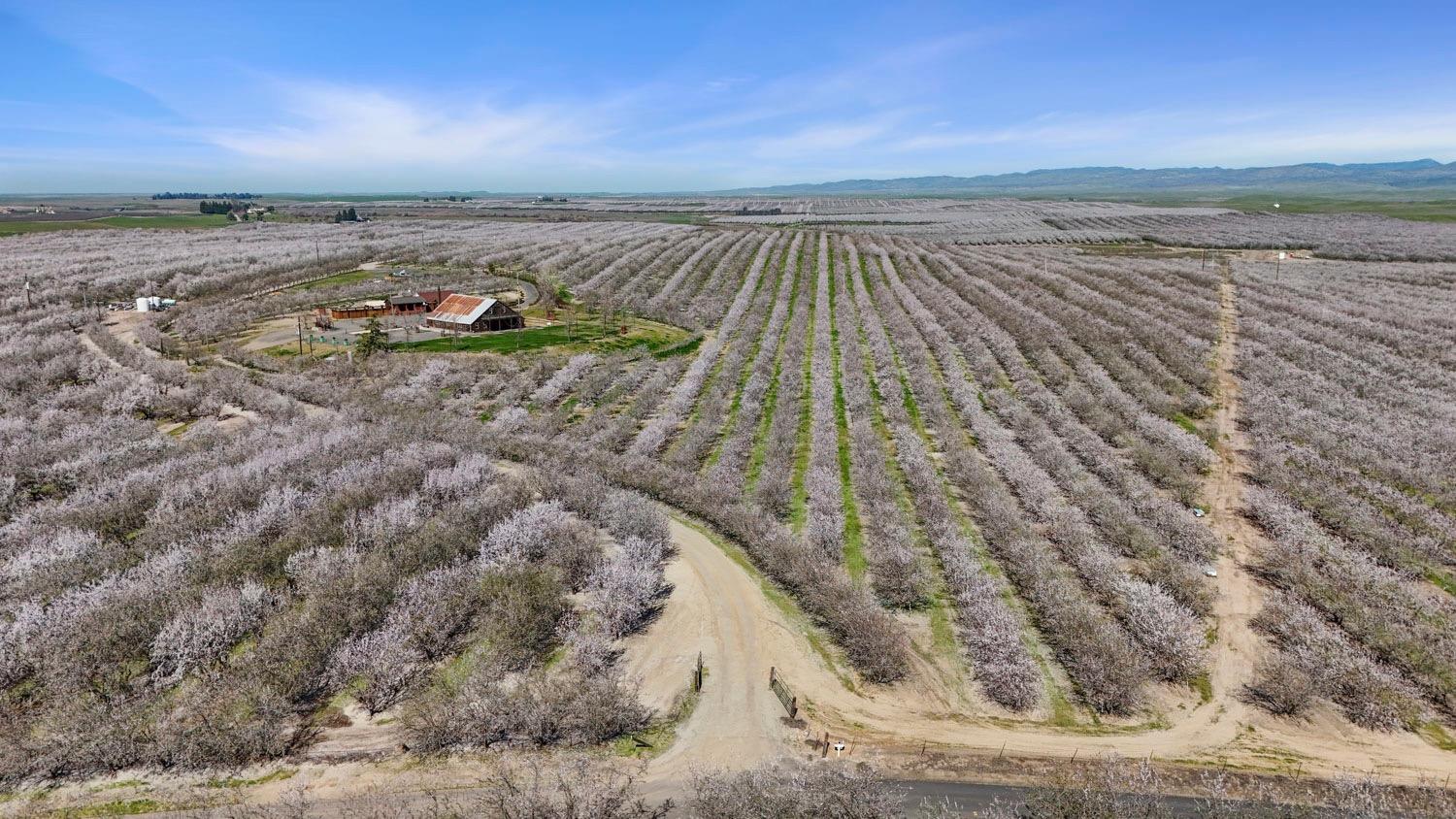 10031 Frankenheimer Road Oakdale, CA 95361 - Photo 46 of 95 a view of an ocean and beach