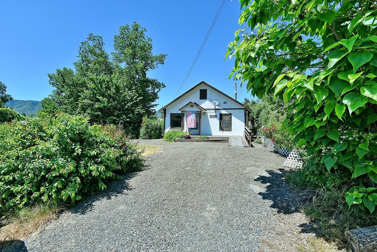 4800 Sams Valley Road Gold Hill, OR 97525 - Photo 1 of 35 Primary Photo