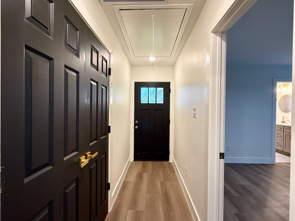 512 Morrell Street Baytown, TX 77520 - Photo 8 of 19 a view of a hallway