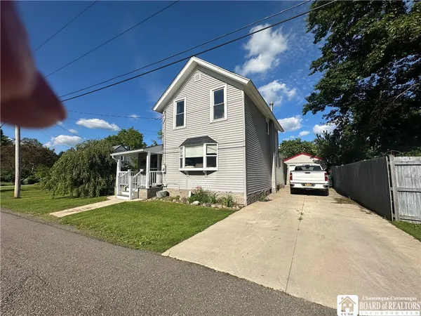 $212,000 | 118 Chestnut Street, Springville, NY 14141