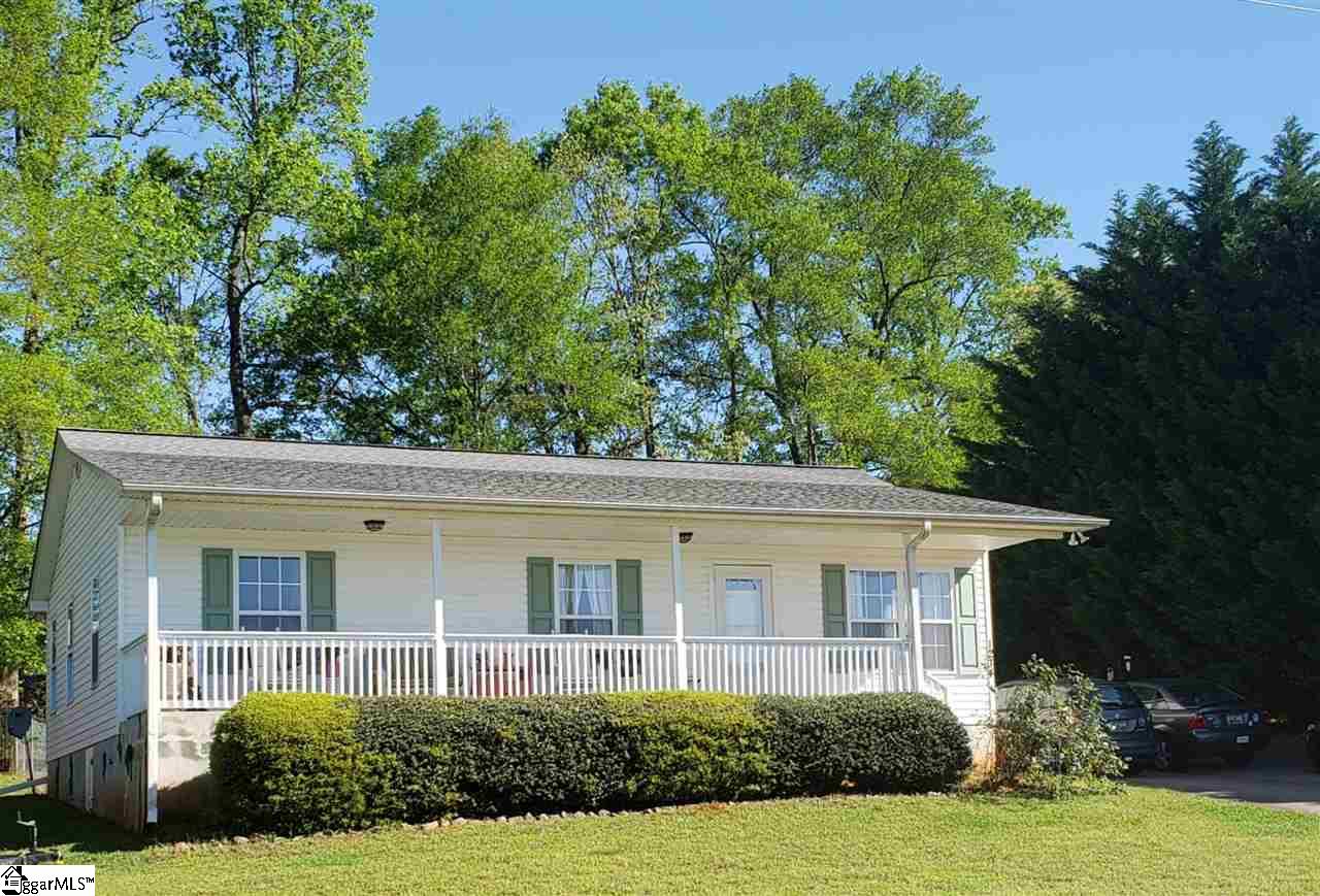 1234 Holly Springs Road Inman, SC 29349 - Photo 1 of 15