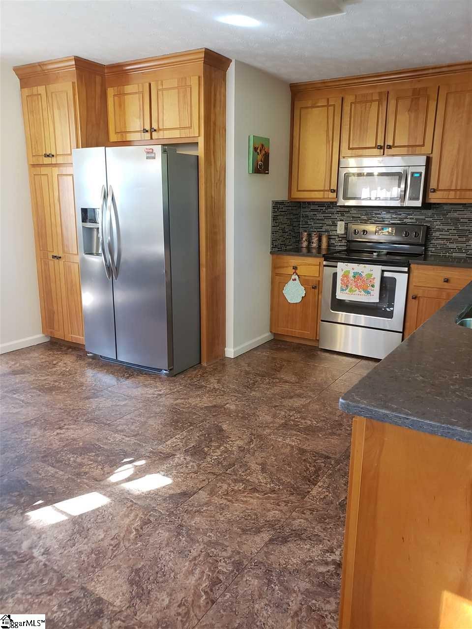 1234 Holly Springs Road Inman, SC 29349 - Photo 5 of 15