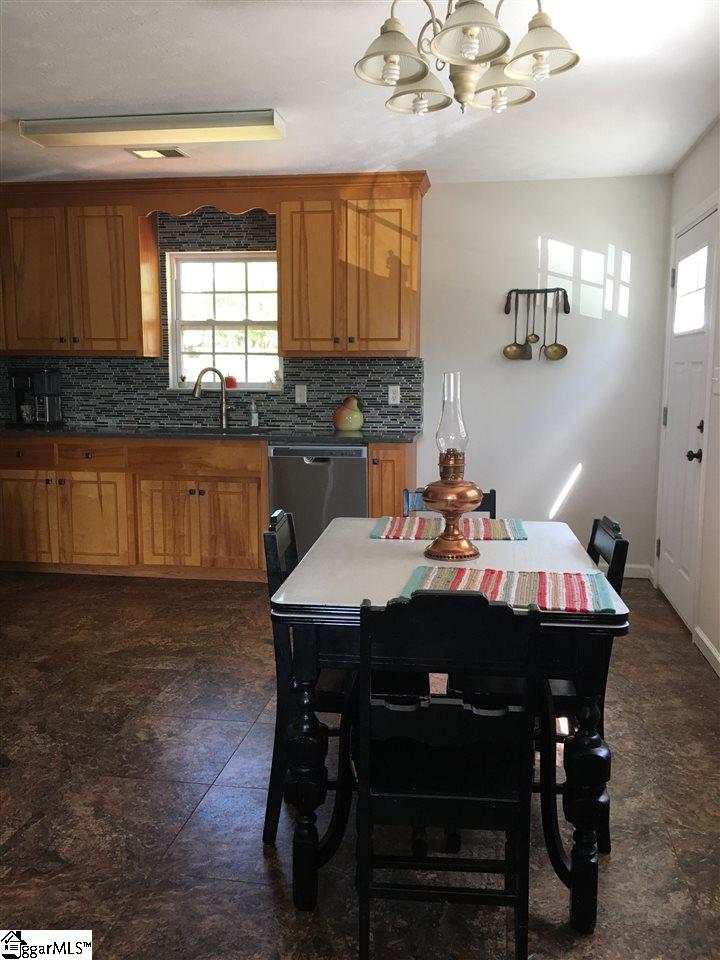 1234 Holly Springs Road Inman, SC 29349 - Photo 6 of 15