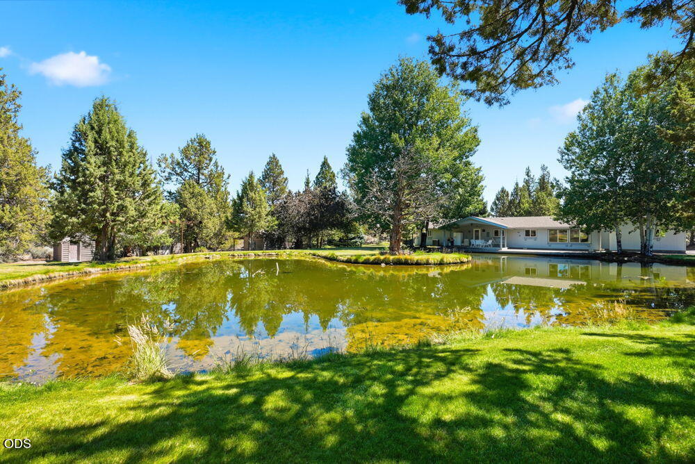 62765 Stenkamp Road Bend, OR 97701 - Photo 31 of 47