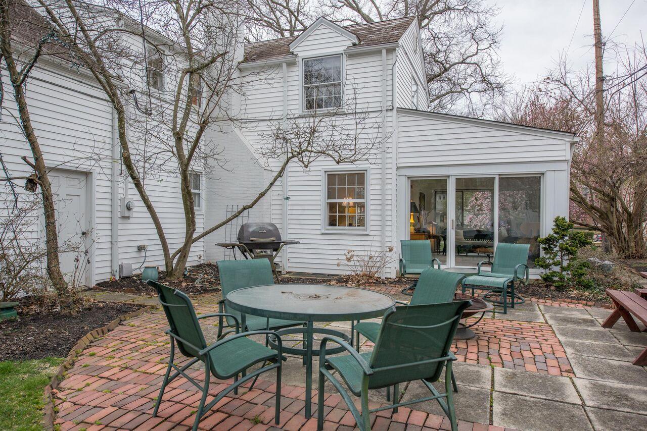 1760 Roxbury Road Columbus, OH 43212 - Photo 35 of 37 paver patio