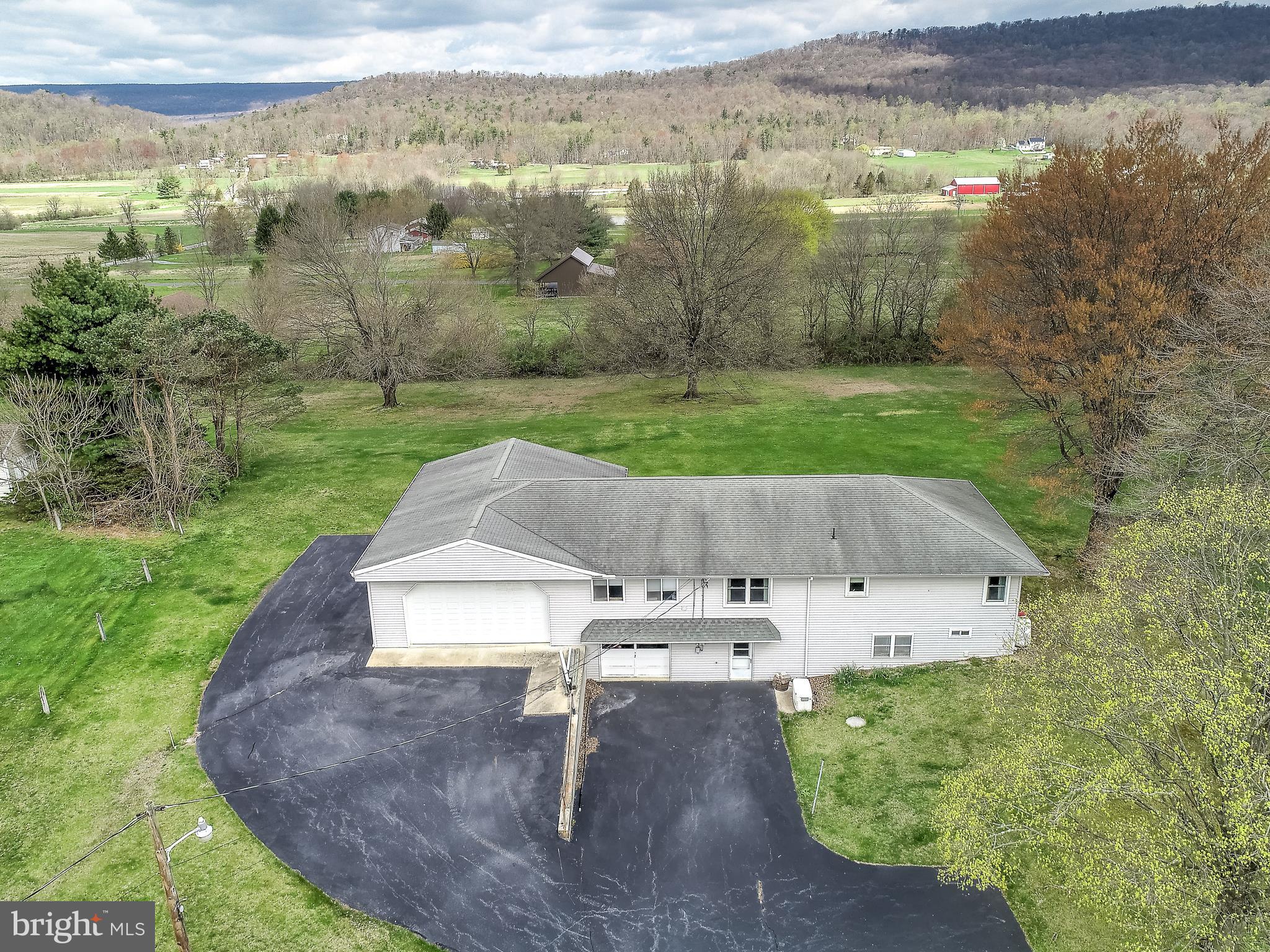 998 Manada Gap Road Grantville, PA 17028 - Photo 2 of 13 Gallery Image 2