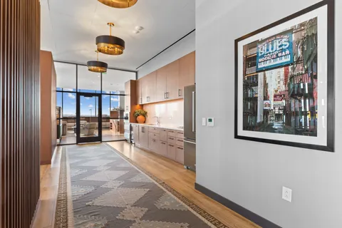 $579,998 | 1212 Demonbreun Street, Unit 1606, Nashville, TN 37203