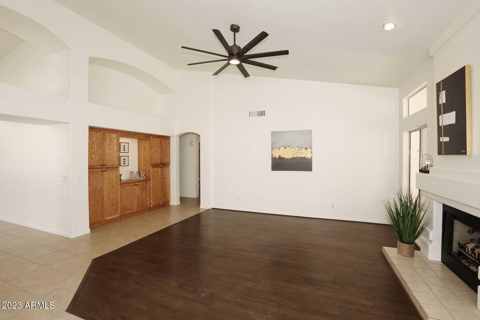 3503 East Clark Road Phoenix, AZ 85050 - Photo 15 of 52 Family Room2
