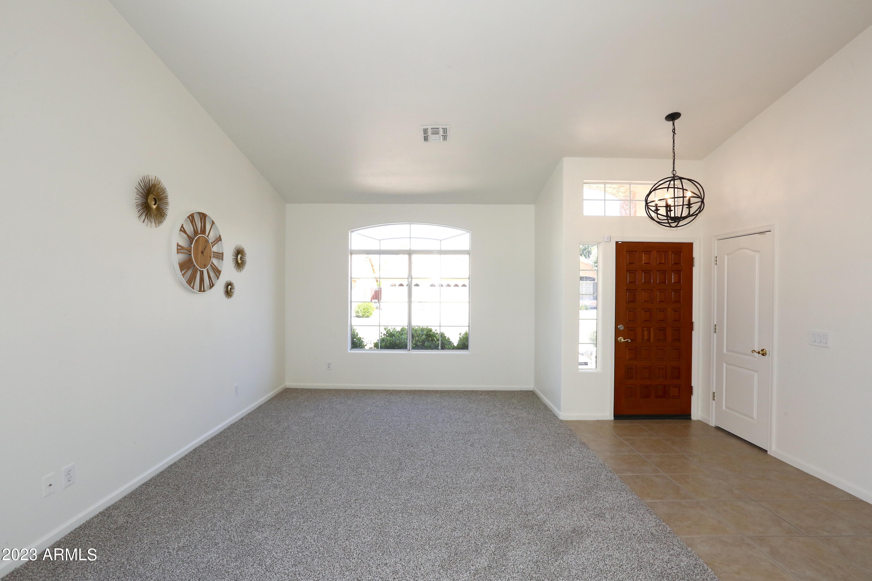 3503 East Clark Road Phoenix, AZ 85050 - Photo 4 of 52 Living Room2