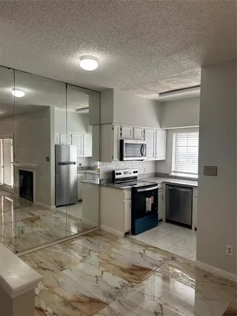$1,000 | 9747 Whitehurst Drive, Unit 87, Dallas, TX 75243