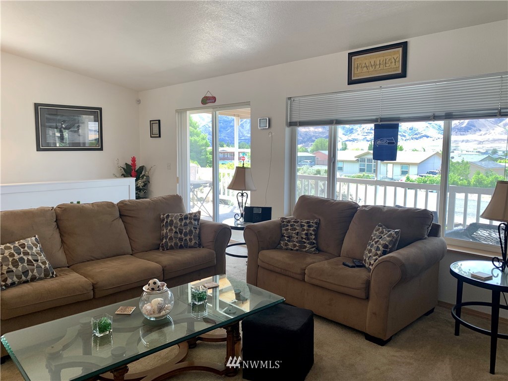 412 Autumn Loop Mattawa, WA 99349 - Photo 5 of 17 Gallery Image 5