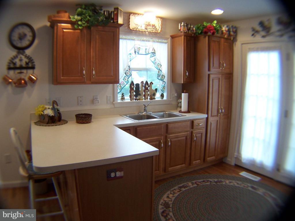 605 Chatham Way Lititz, PA 17543 - Photo 13 of 34