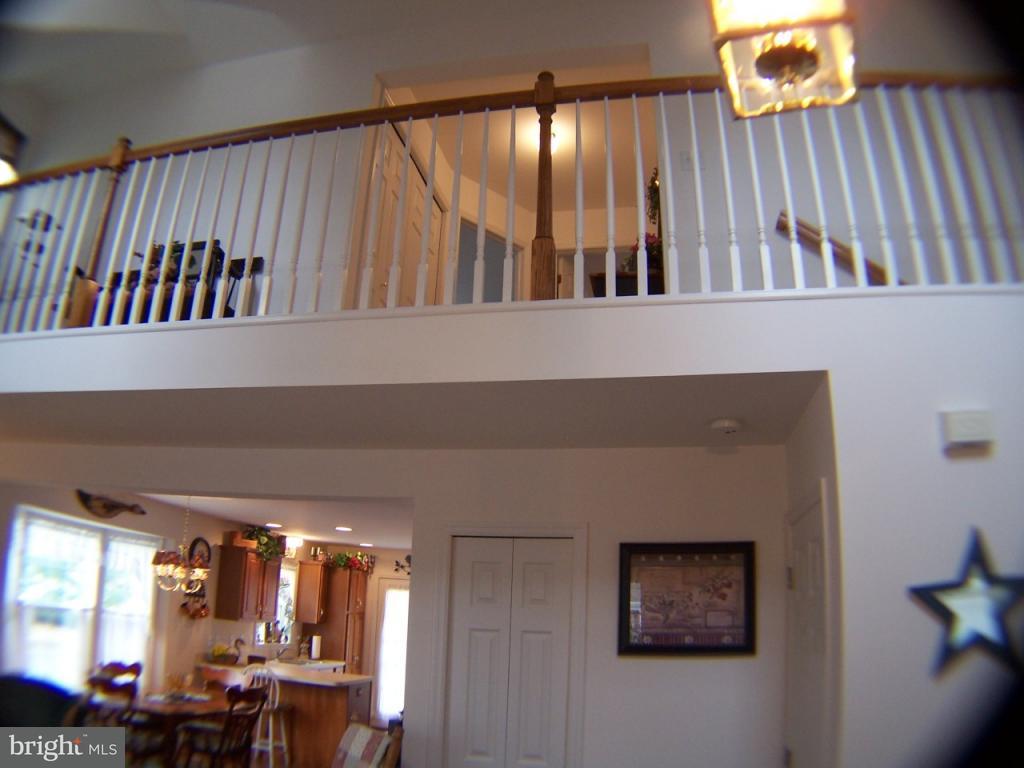 605 Chatham Way Lititz, PA 17543 - Photo 4 of 34