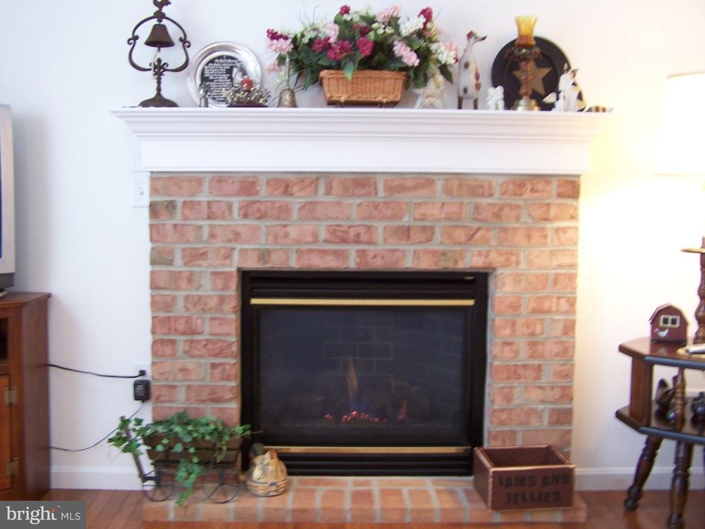 605 Chatham Way Lititz, PA 17543 - Photo 7 of 34