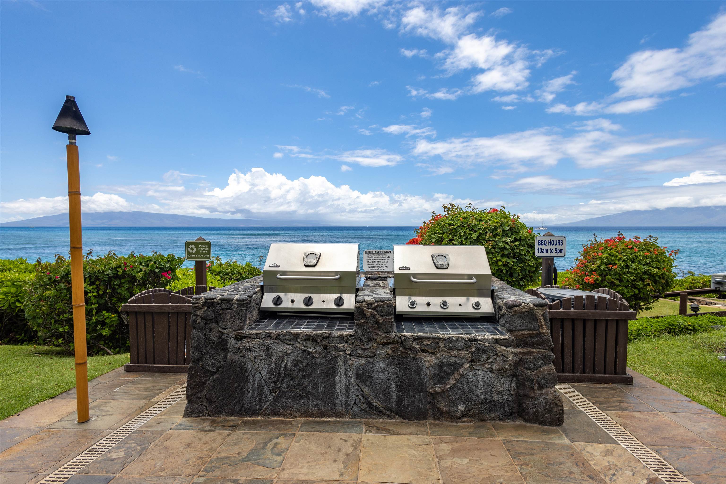3959 Lower Honoapiilani Road, Unit 406 Lahaina, HI 96761 - Photo 11 of 27 Gallery Image 11