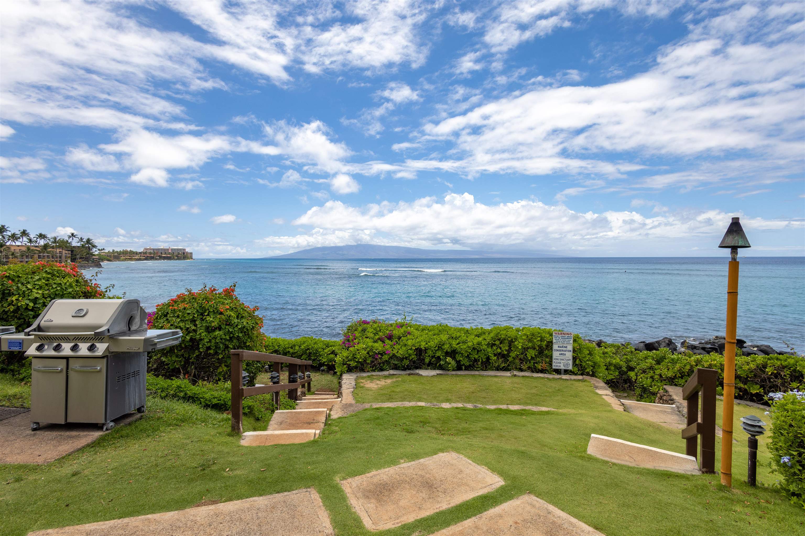 3959 Lower Honoapiilani Road, Unit 406 Lahaina, HI 96761 - Photo 13 of 27 Gallery Image 13