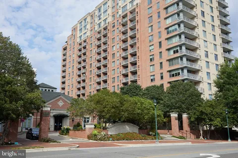 $349,900 | 11710 Old Georgetown Road, Unit 607, North Bethesda, MD 20852
