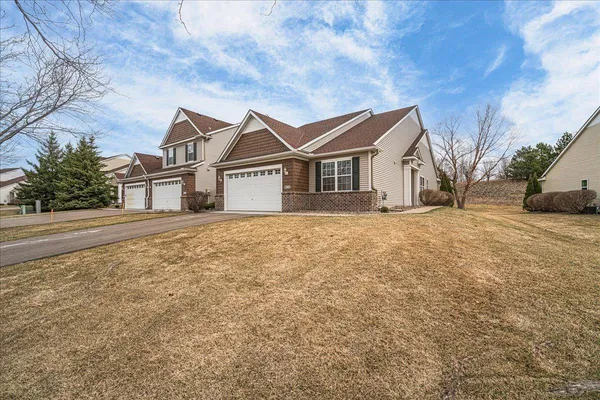 $365,000 | 13902 Autumn Wood Court, Unit 3103, Rosemount, MN 55068