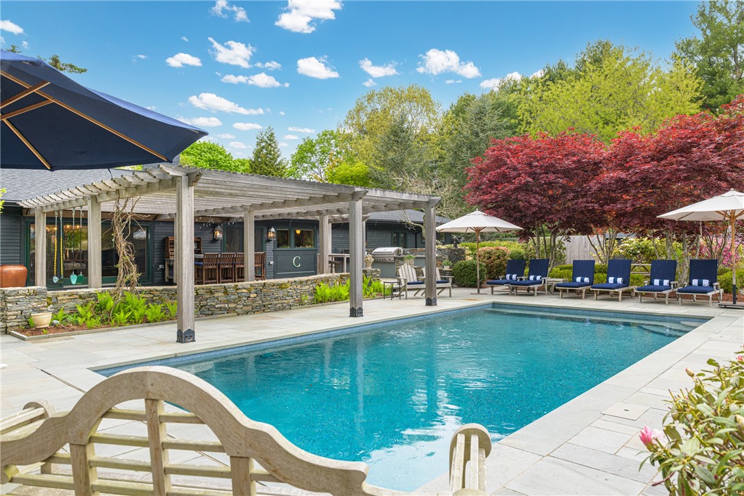 77 Janice Road Warwick, RI 02886 - Photo 9 of 50 16 X 32 Unite Pool ( Saltwater, Heated