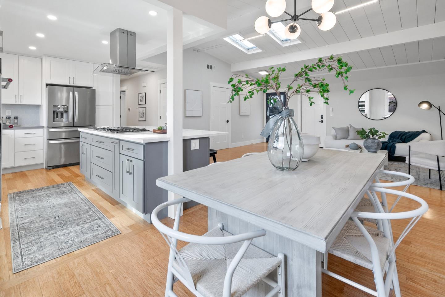 643 Crestview Drive San Jose, CA 95050 - Photo 16 of 76 a kitchen with cabinets table and chairs
