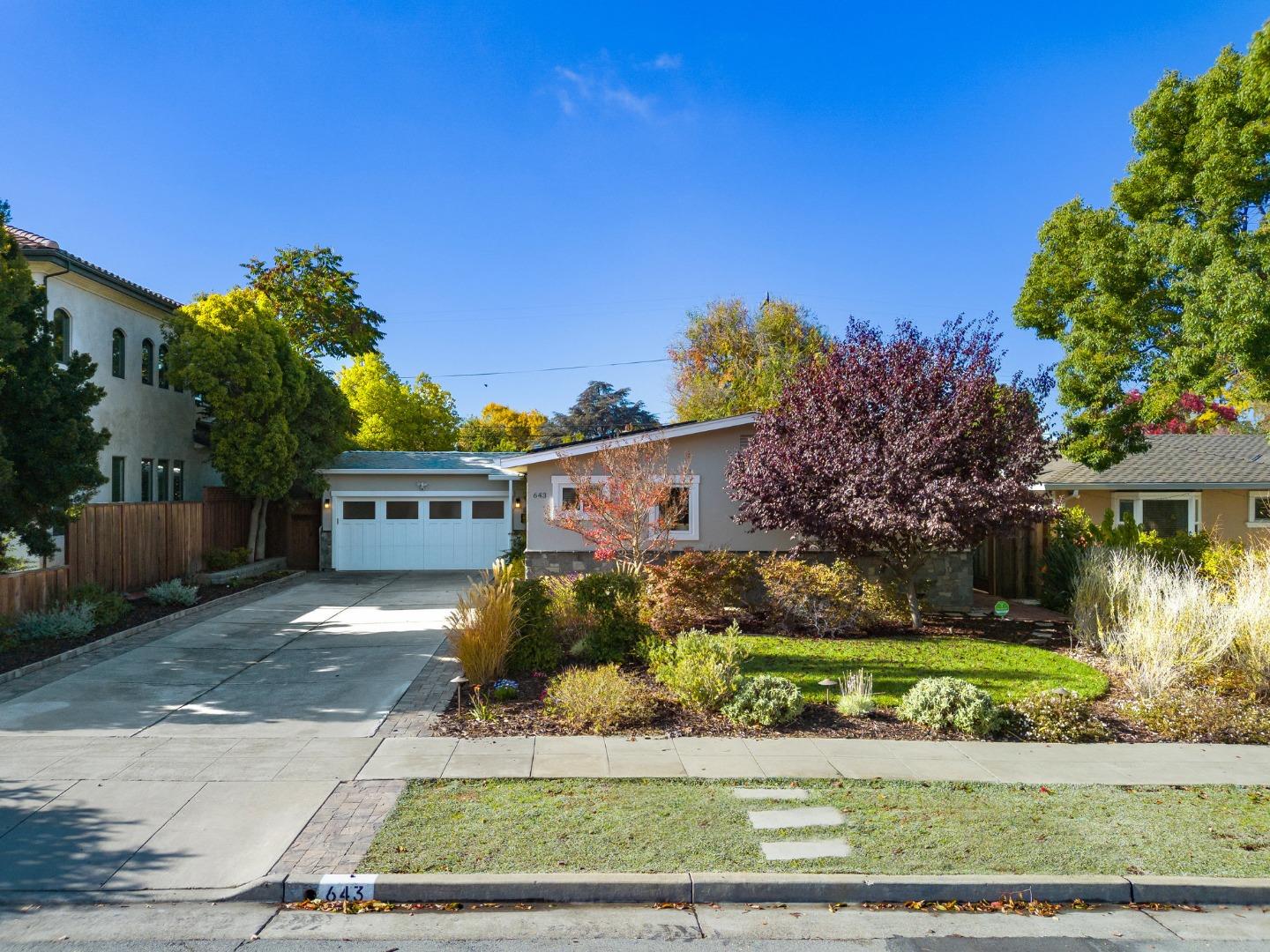 643 Crestview Drive San Jose, CA 95050 - Photo 67 of 76 front view of a house with a yard