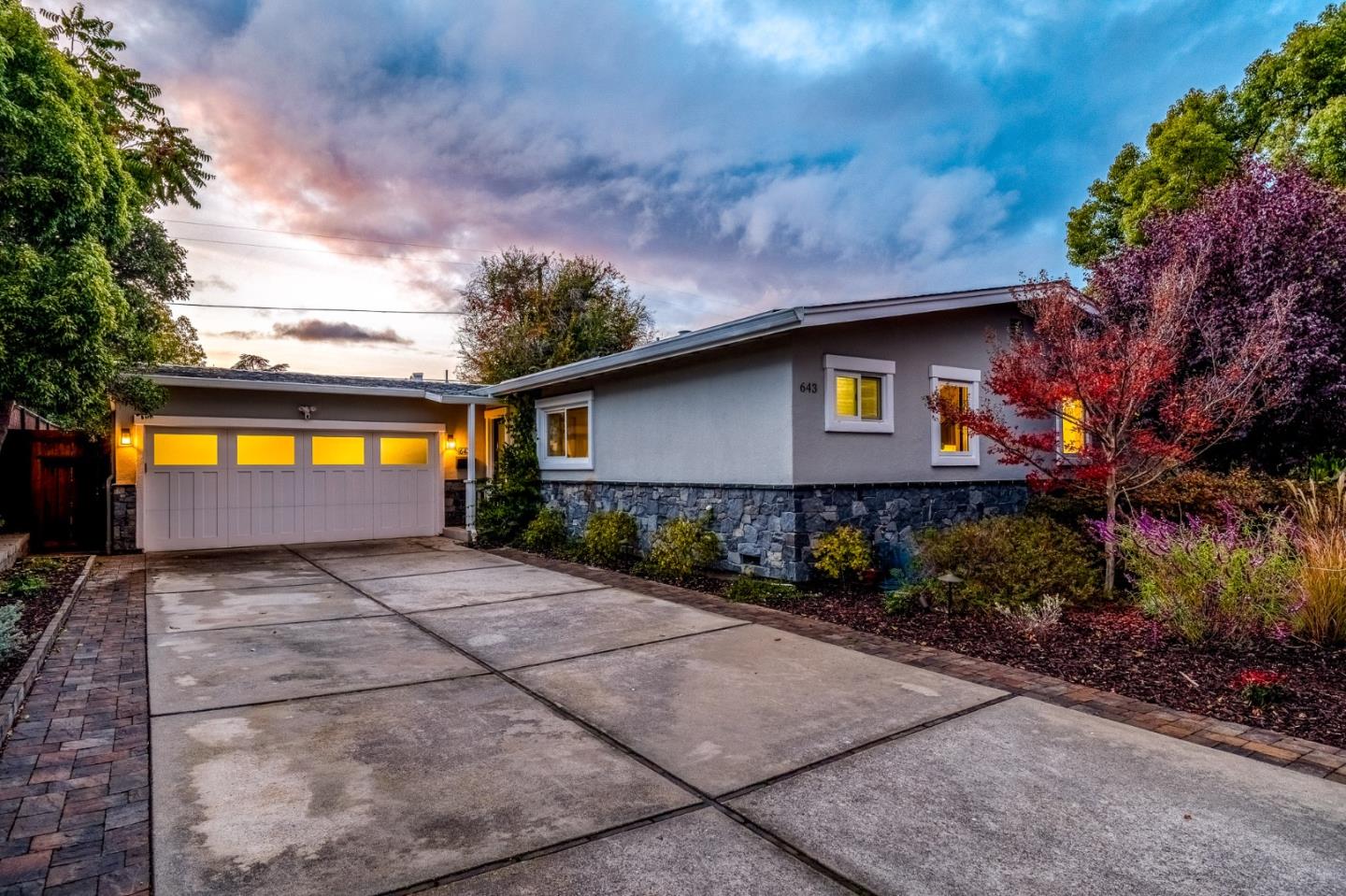 643 Crestview Drive San Jose, CA 95050 - Photo 71 of 76 a front view of house and yard with seating