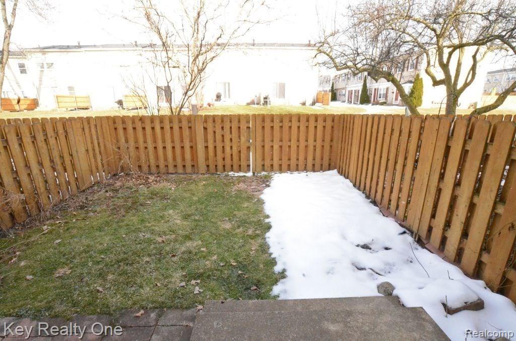 1127 Marquette Court Rochester, MI 48307 - Photo 2 of 16 Back Yard.jpg