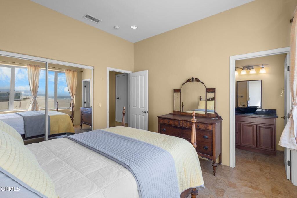 5160 Neptune Square Oxnard, CA 93035 - Photo 55 of 74