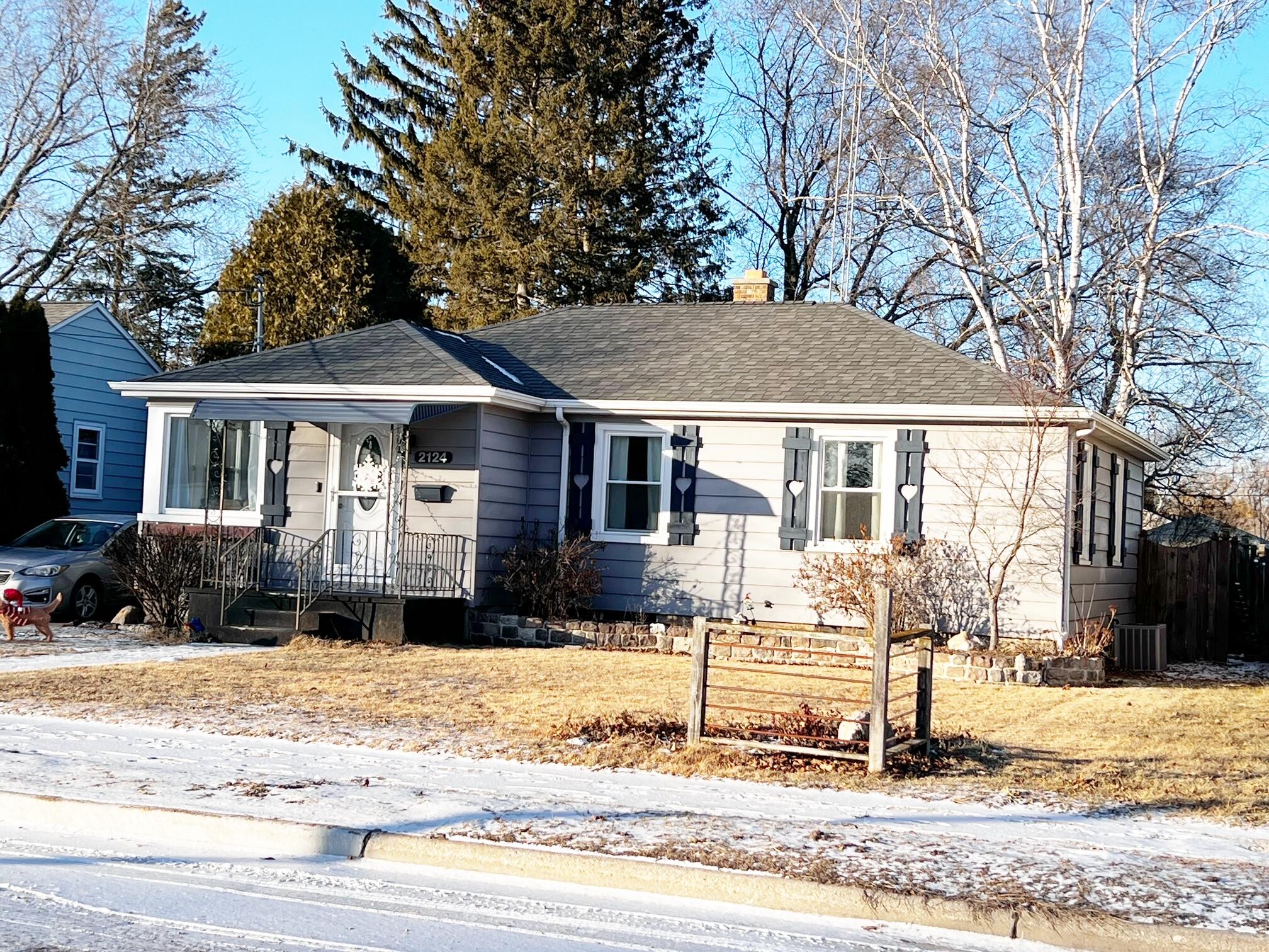 2124 33rd Street Two Rivers, WI 54241 - Photo 1 of 1 IMG_2688