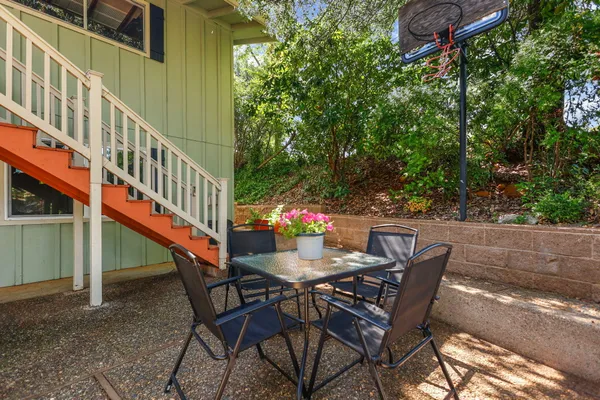 $639,000 | 3640 Scenic Drive, Redding, CA 96001