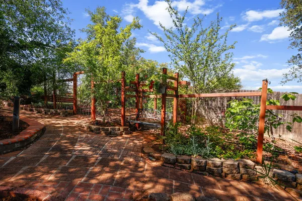 $639,000 | 3640 Scenic Drive, Redding, CA 96001