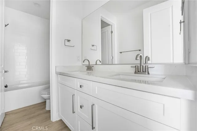 $1,130,968 | 27333 Creekwood Lane, Newhall, CA 91381