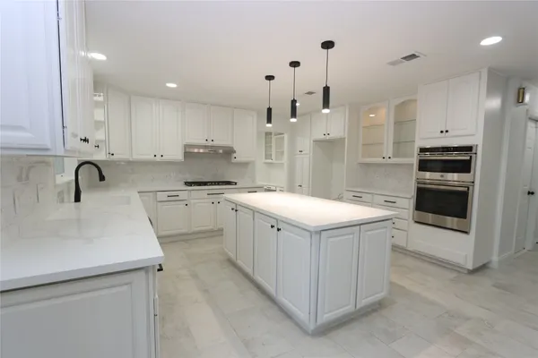 $495,000 | 4839 McDermed Drive, Houston, TX 77035