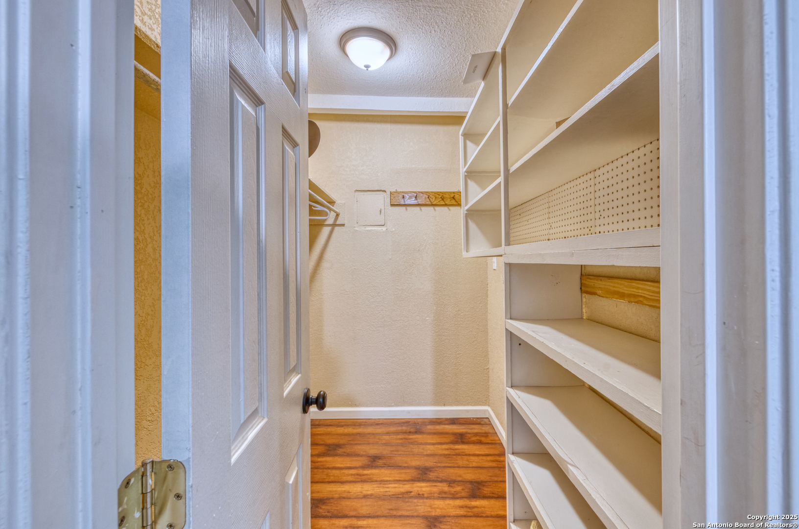 155 Avenida Juarez Road Brackettville, TX 78832 - Photo 23 of 37 a view of walk in closet with empty racks