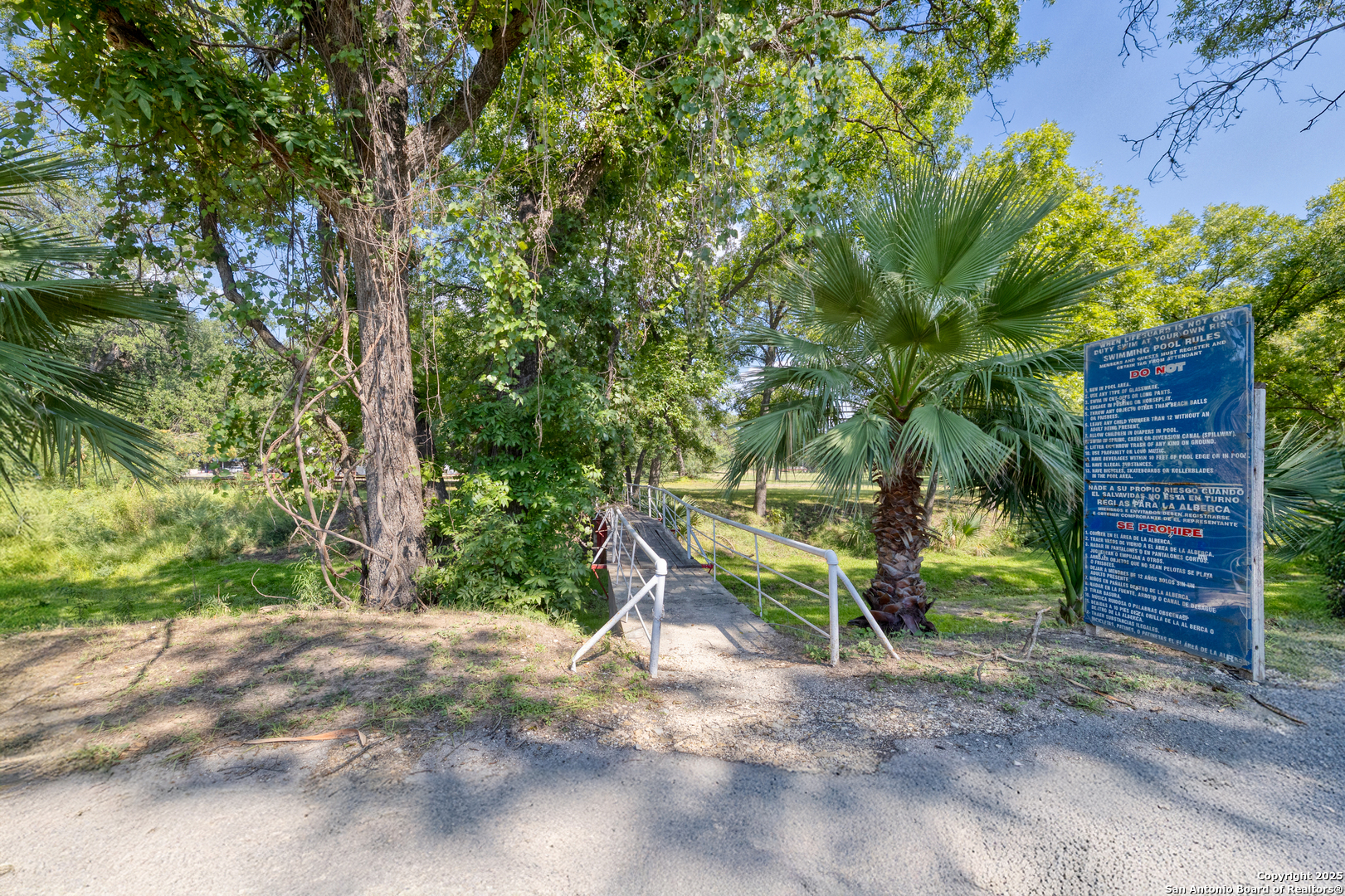 155 Avenida Juarez Road Brackettville, TX 78832 - Photo 27 of 37 a view of outdoor space and yard