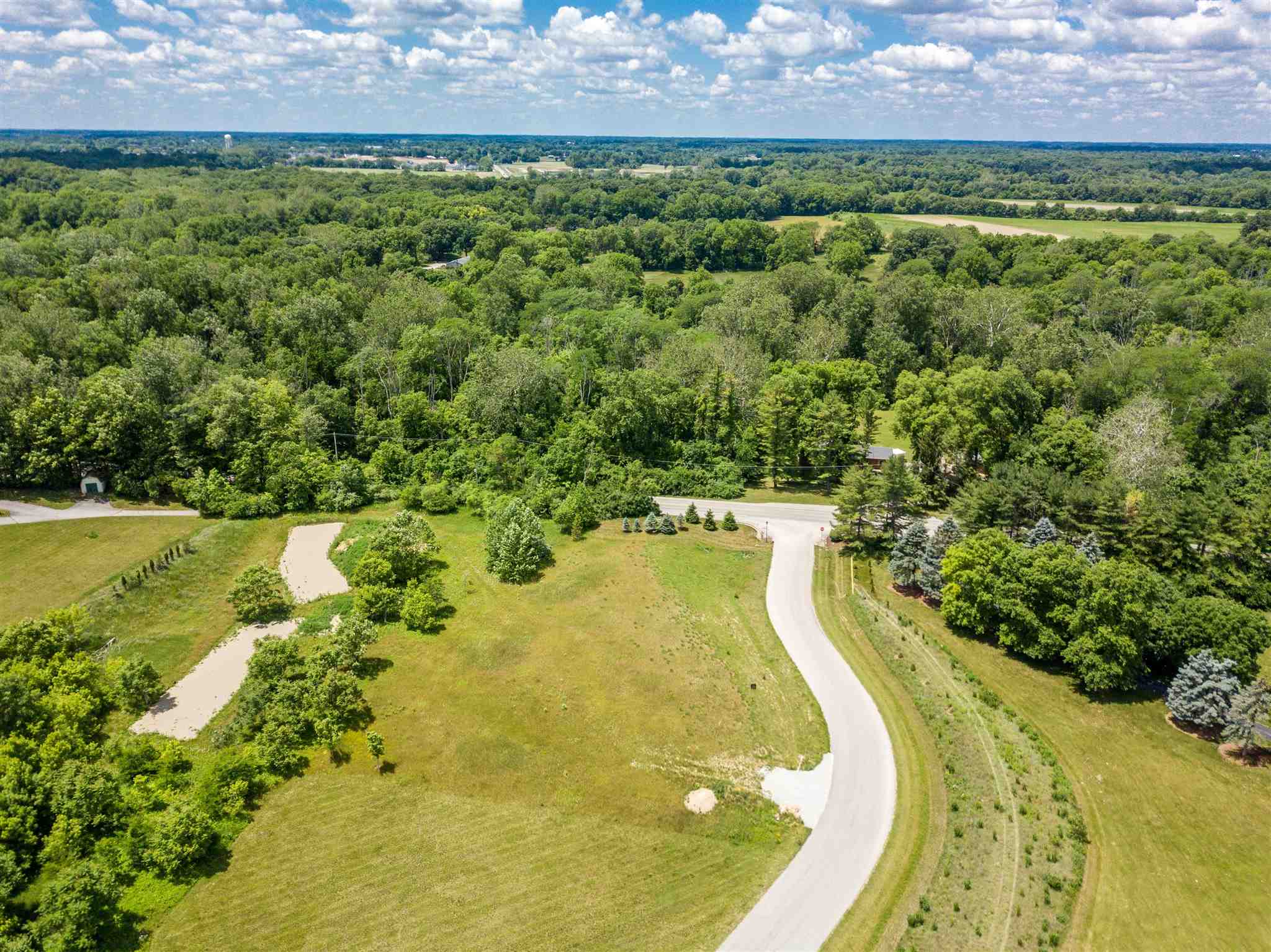 728 Canyon Cliffs Road Huntertown, IN 46748 - Photo 2 of 6