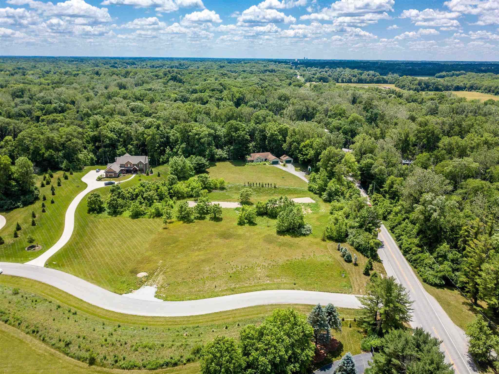 728 Canyon Cliffs Road Huntertown, IN 46748 - Photo 3 of 6